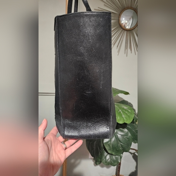 KATE SPADE Laser Cut Leather Large Tote Bag In Black. - Picture 7 of 12